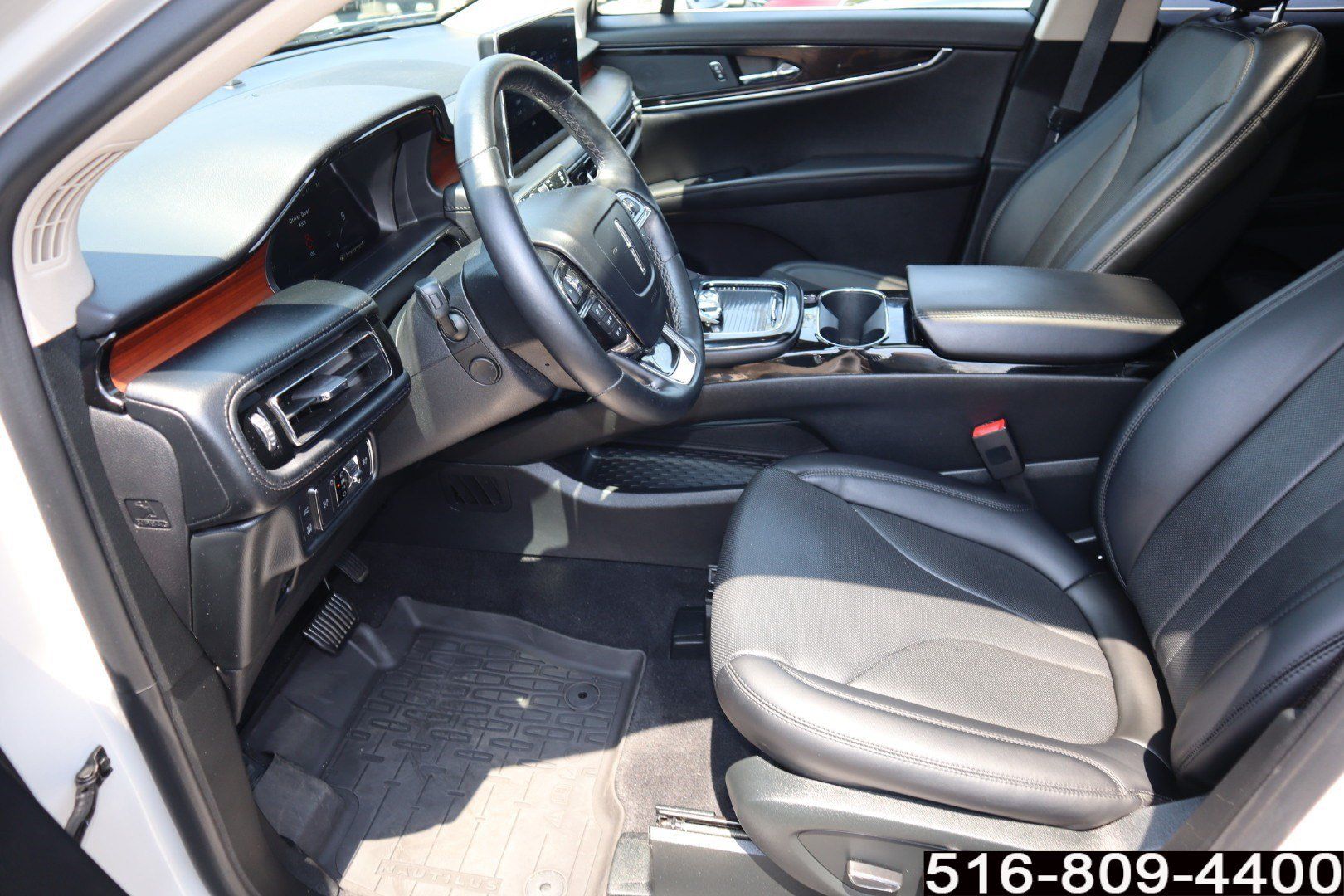 Used 2022 Lincoln Nautilus Reserve AWD/4WD image 10