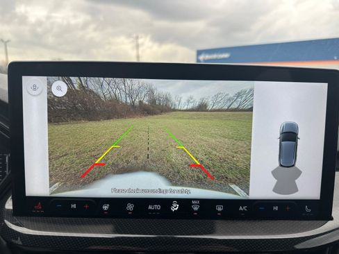 Used 2024 Ford Escape ST-Line w/ Tech Pack #1 image 8