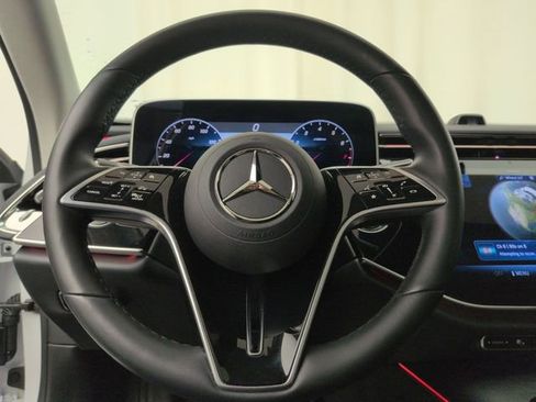 Used 2024 Mercedes-Benz E 350 4MATIC Sedan image 10
