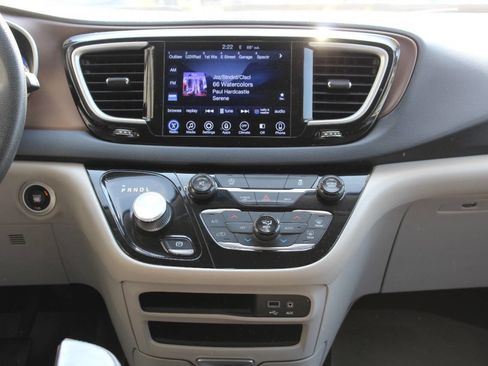 Used 2017 Chrysler Pacifica Touring Plus w/ Tire & Wheel Group image 27