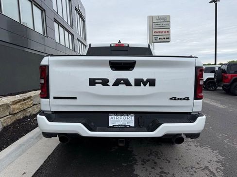 Used 2025 RAM 1500 Big Horn AWD/4WD image 4