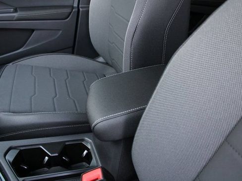New 2026 Volkswagen Taos SE AWD/4WD image 15