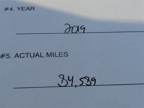 Used 2019 Jeep Grand Cherokee SRT image 9