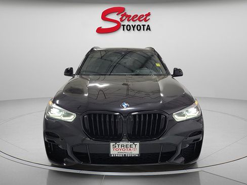 Used 2022 BMW X5 xDrive40i w/ M Sport Package AWD/4WD image 6