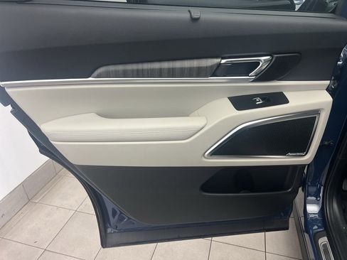 Used 2023 Kia Telluride SX image 33