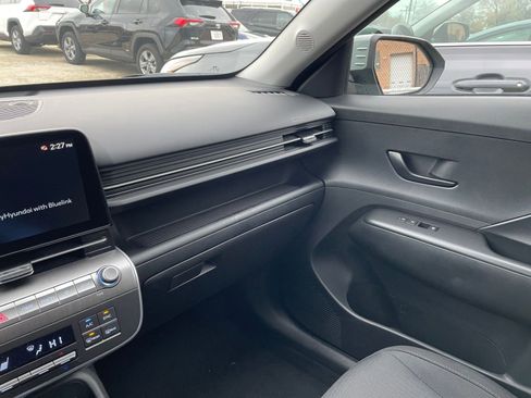 Used 2025 Hyundai Kona SEL image 35