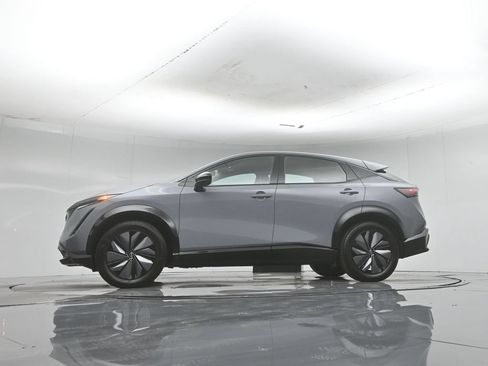 Used 2024 Nissan Ariya AWD image 52
