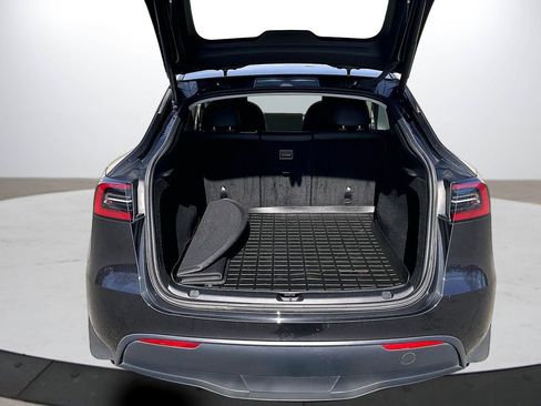 Used 2024 Tesla Model Y Performance image 27