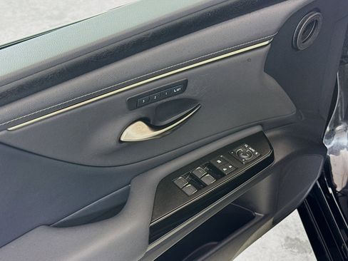 Used 2022 Lexus ES 350 w/ Premium Package image 19