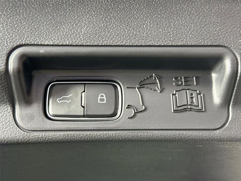 Used 2025 Ford Explorer ST image 37