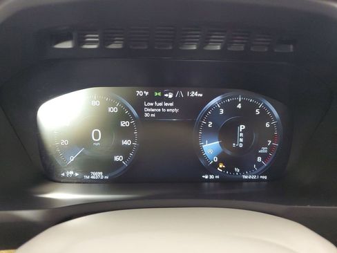 Used 2022 Volvo XC90 T5 Momentum w/ Climate Package FWD image 30
