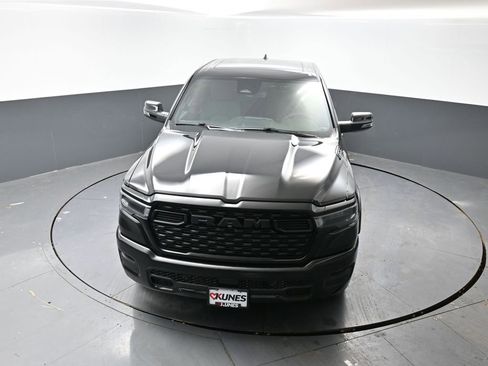 New 2026 RAM 1500 4x4 Crew Cab image 31