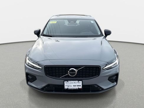 Used 2024 Volvo S60 B5 Core w/ Climate Package image 2