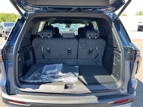 New 2026 Chevrolet Traverse LT FWD image 5