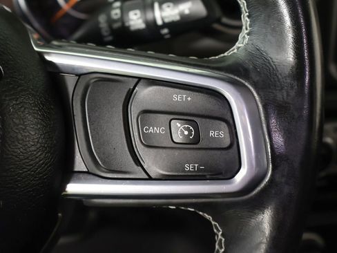 Used 2022 Jeep Wrangler Unlimited Sahara w/ Cold Weather Group AWD/4WD image 36