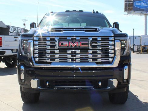 Used 2024 GMC Sierra 3500 Denali w/ Denali Reserve Package AWD/4WD image 30