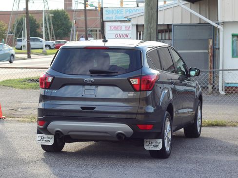 Used 2019 Ford Escape SE AWD/4WD image 8