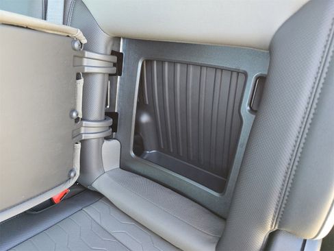 Used 2025 Chevrolet Silverado 1500 ZR2 w/ Technology Package image 18