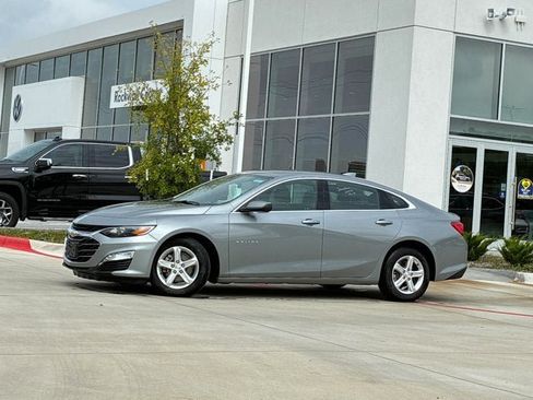 Used 2024 Chevrolet Malibu LT FWD image 1