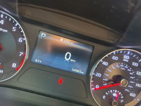 Used 2022 Kia Forte LXS image 13