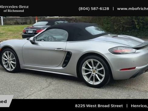 Used 2019 Porsche 718 Boxster image 8