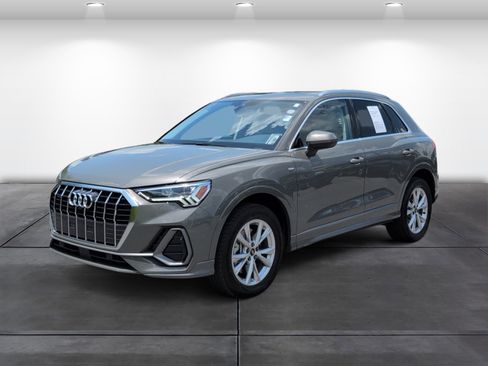 Used 2025 Audi Q3 2.0T Premium Plus w/ Premium Plus Package AWD/4WD image 4