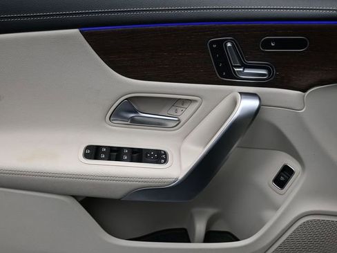 Used 2023 Mercedes-Benz CLA 250 4MATIC w/ Premium Package image 13