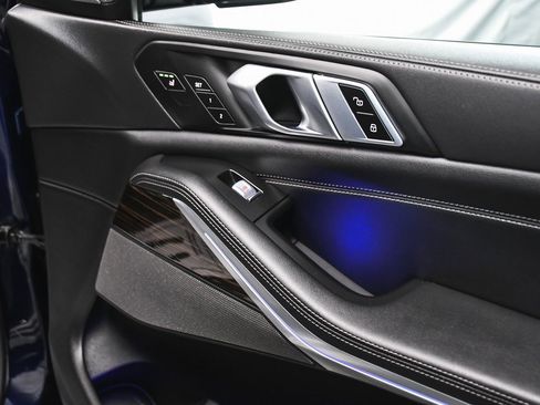 Used 2023 BMW X7 xDrive40i w/ Executive Package image 19