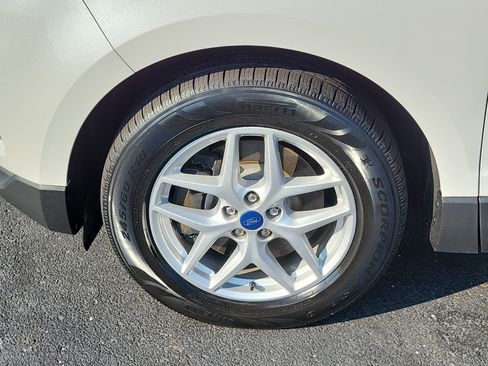 Used 2022 Ford Edge SEL w/ Convenience Package AWD/4WD image 7