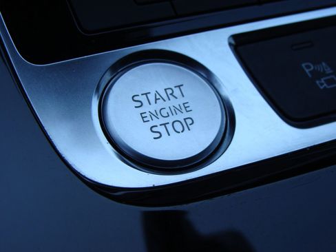 Used 2019 Audi Q8 Premium w/ Convenience Package image 25