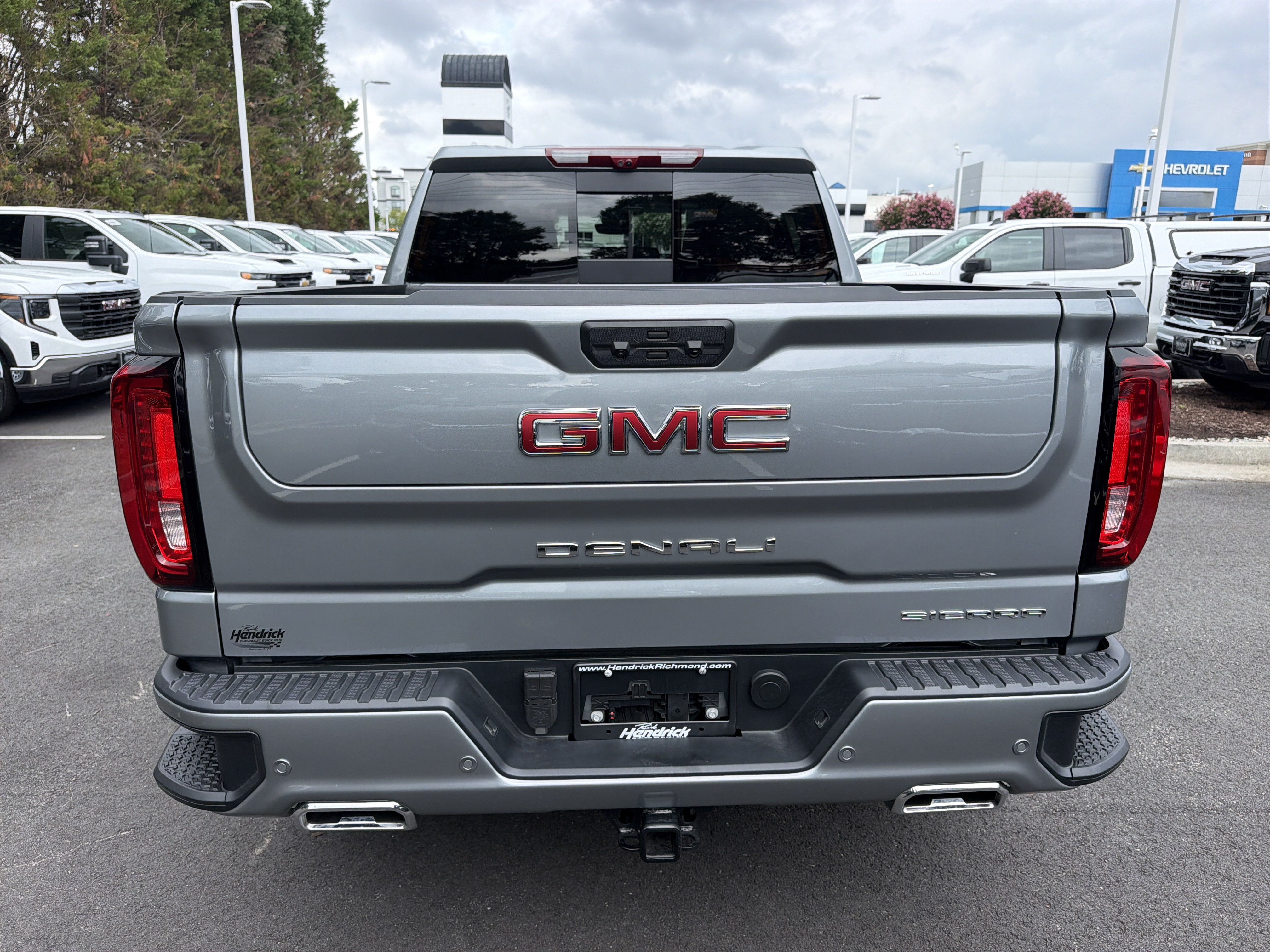 Used 2026 GMC Sierra 1500 Denali w/ Denali Reserve Package AWD/4WD image 9