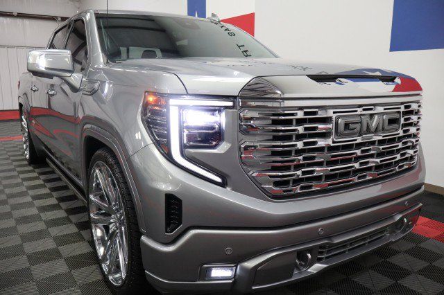 Used 2023 GMC Sierra 1500 Denali w/ Denali Reserve Package AWD/4WD image 24