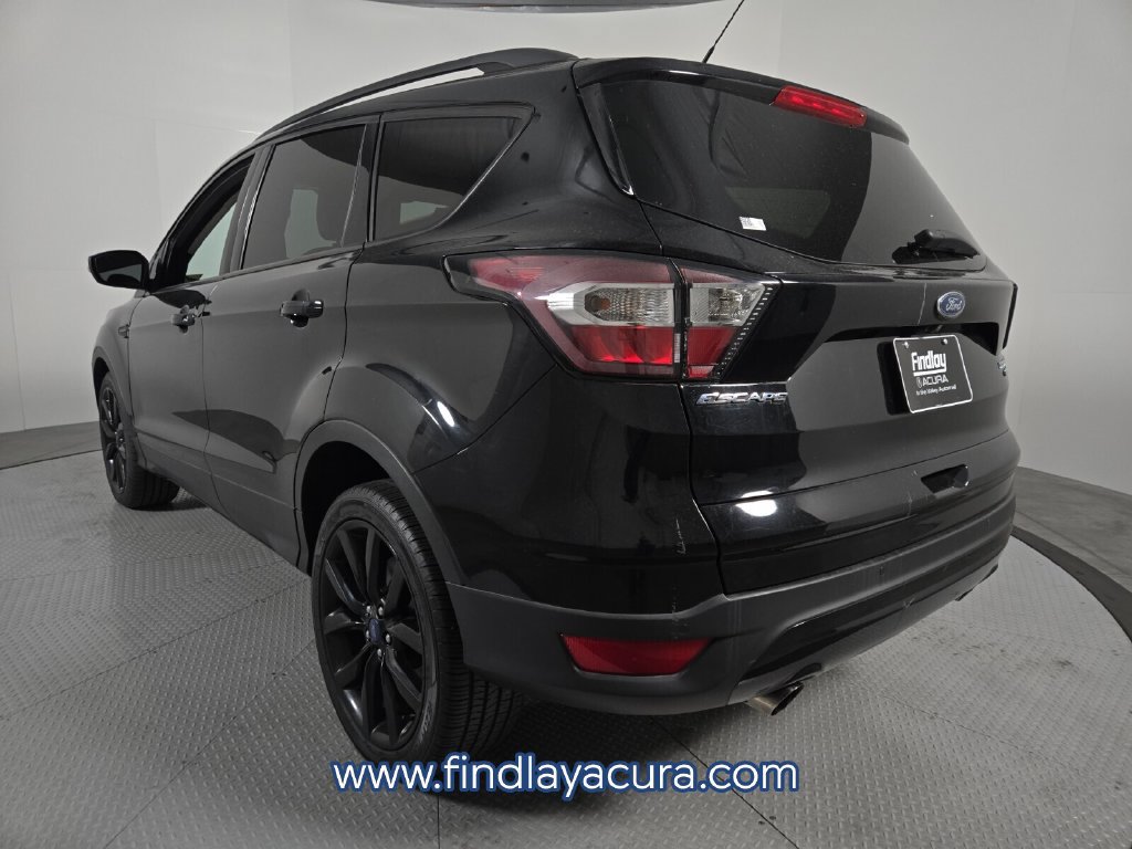 Used 2017 Ford Escape Titanium FWD image 4