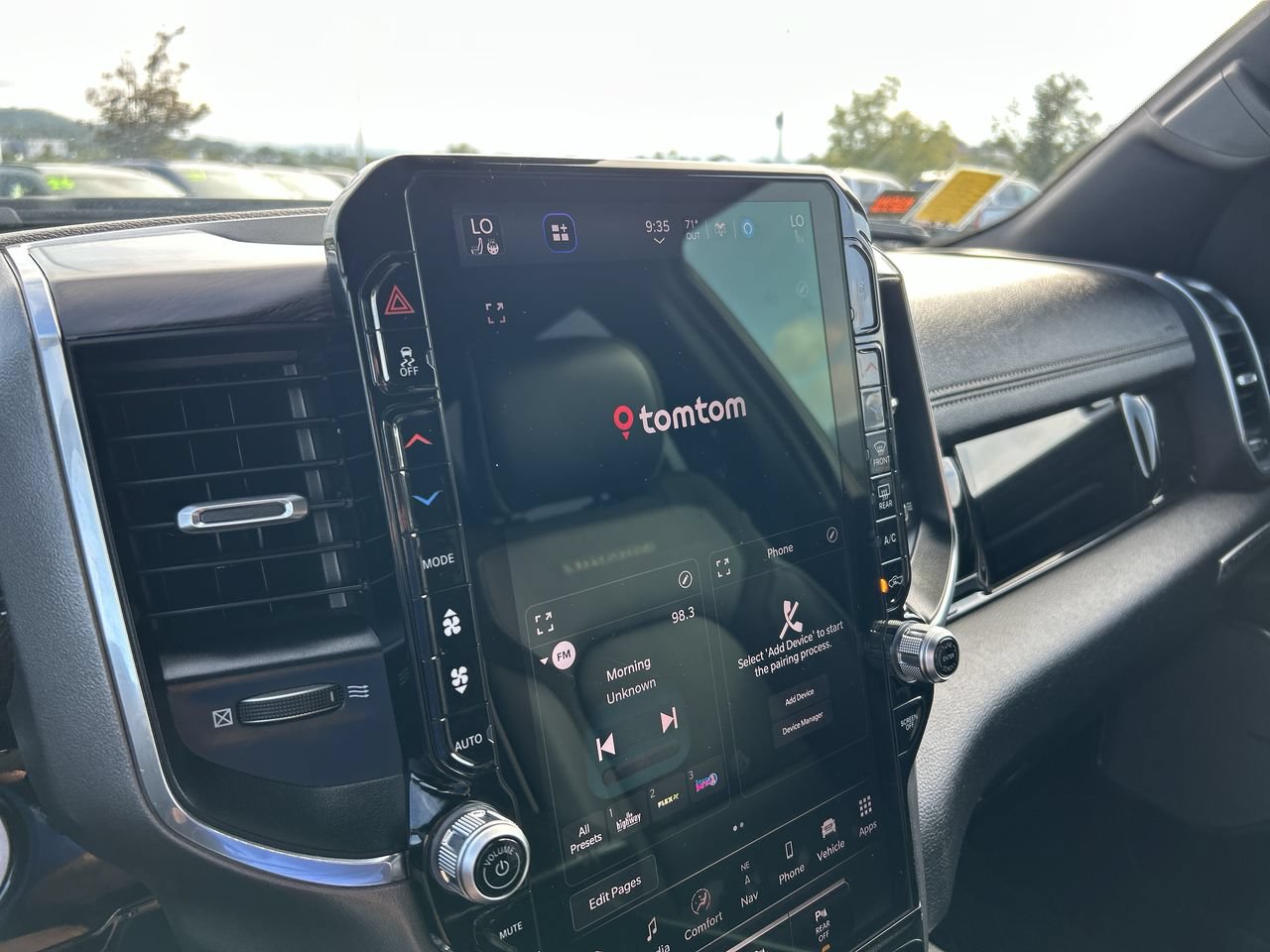 Used 2025 RAM 1500 Laramie AWD/4WD image 28