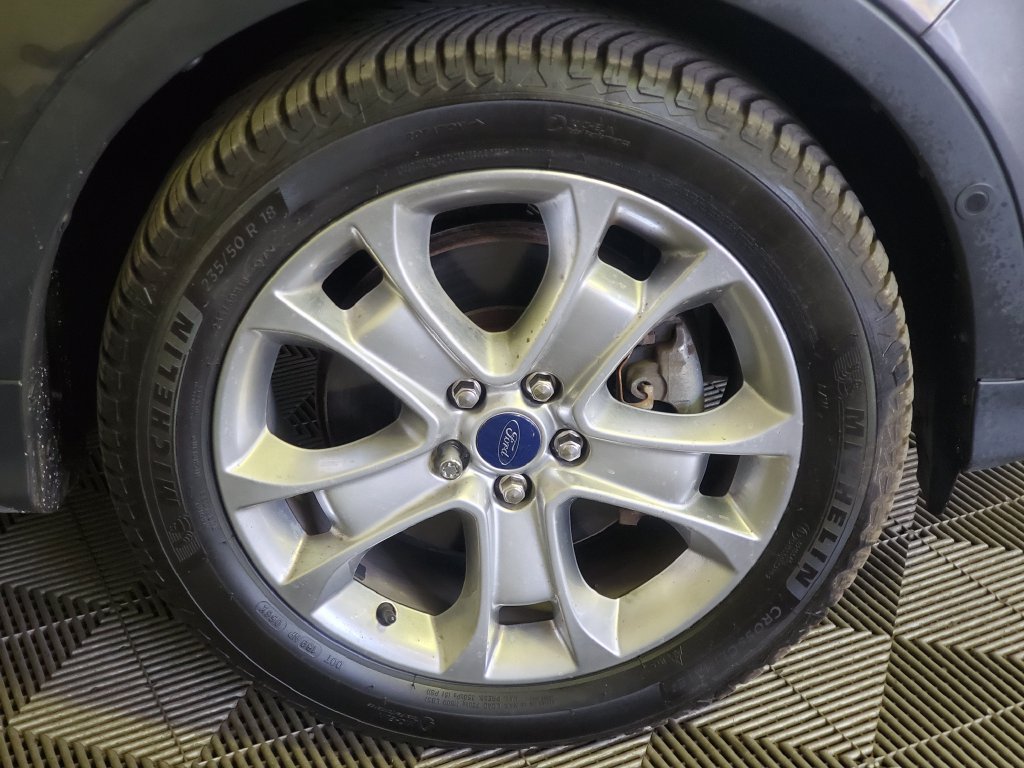 Used 2016 Ford Escape Titanium w/ Equipment Group 301A AWD/4WD image 31