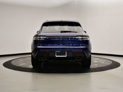 Certified 2025 Porsche Macan image 6