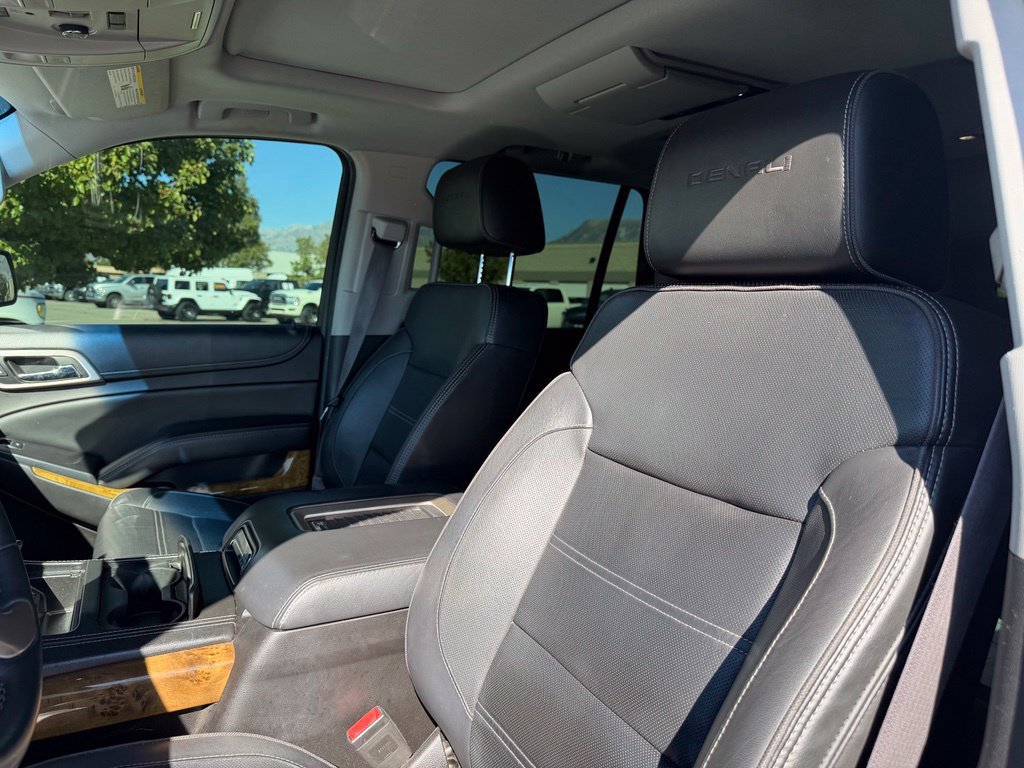 Used 2016 GMC Yukon Denali w/ Open Road Package AWD/4WD image 22