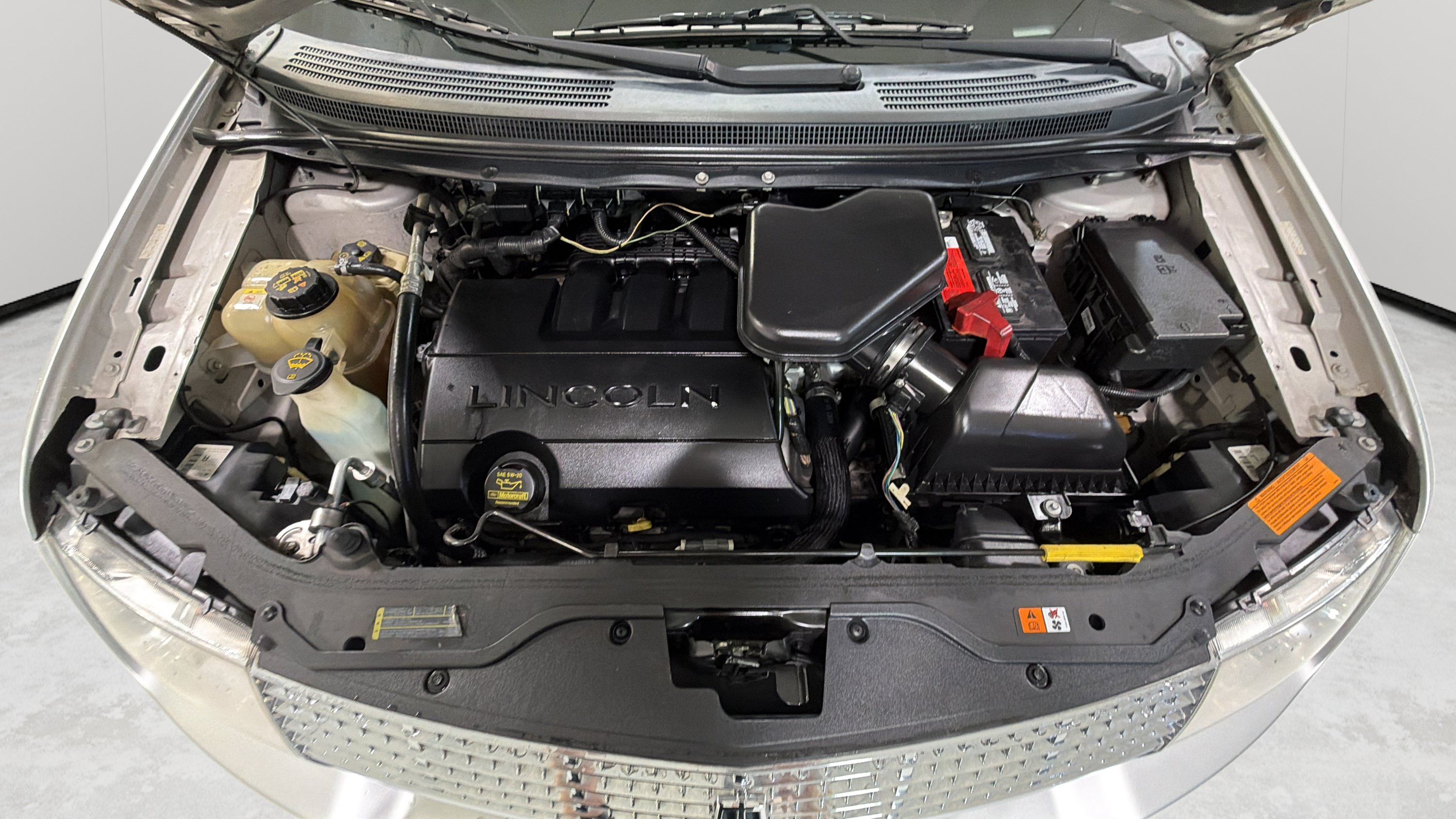Used 2010 Lincoln MKX 2WD image 24