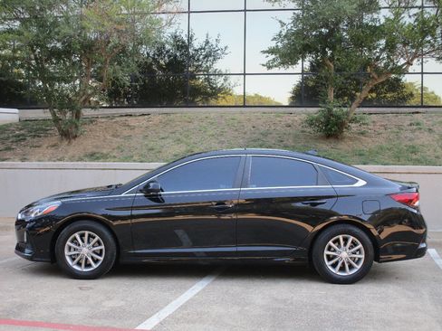 Used 2018 Hyundai Sonata SE image 3