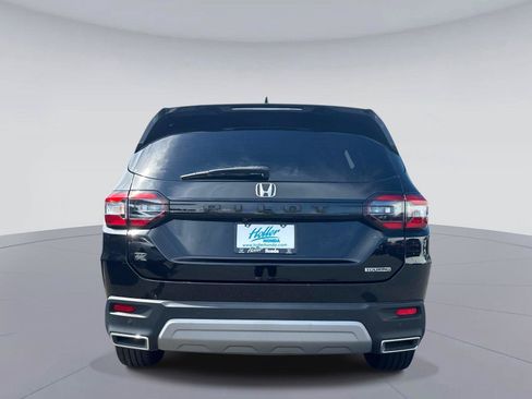 Certified 2024 Honda Pilot Touring image 5