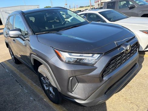 Used 2025 Toyota RAV4 XLE FWD image 6