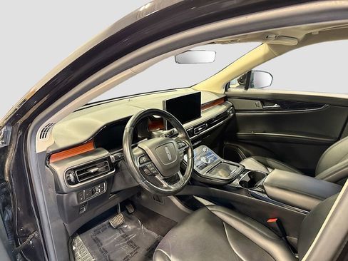 Used 2022 Lincoln Nautilus Reserve image 9