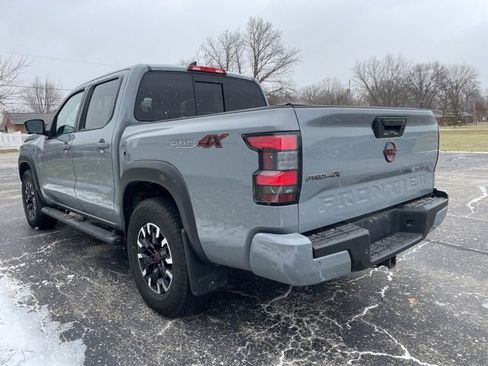 Used 2022 Nissan Frontier PRO-4X image 2