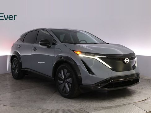 Used 2024 Nissan Ariya AWD image 13