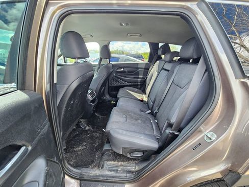 Used 2020 Hyundai Santa Fe SE AWD/4WD image 9