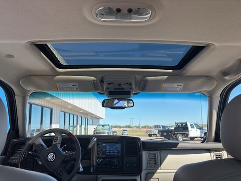 Used 2005 Cadillac Escalade EXT AWD/4WD image 29