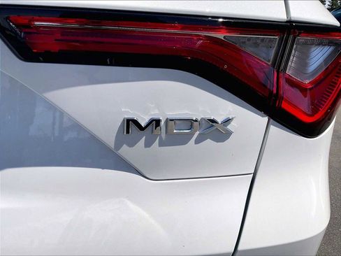 Used 2024 Acura MDX SH-AWD w/ Advance Package image 11