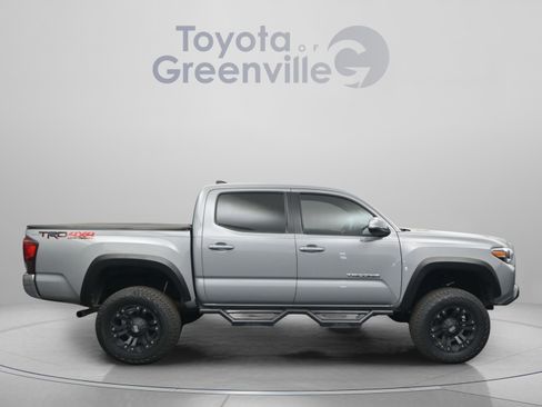 Used 2019 Toyota Tacoma TRD Off-Road image 17