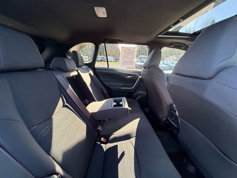 Used 2022 Toyota RAV4 SE w/ Weather & Moonroof Package image 17