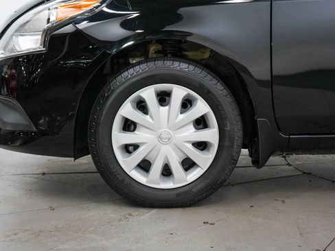 Used 2018 Nissan Versa SV FWD image 26